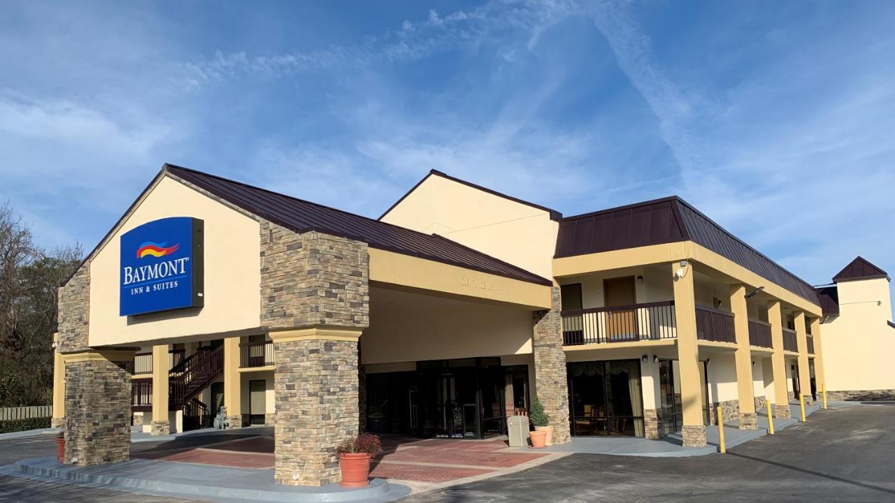 Baymont By Wyndham Griffin Hotel Екстериор снимка