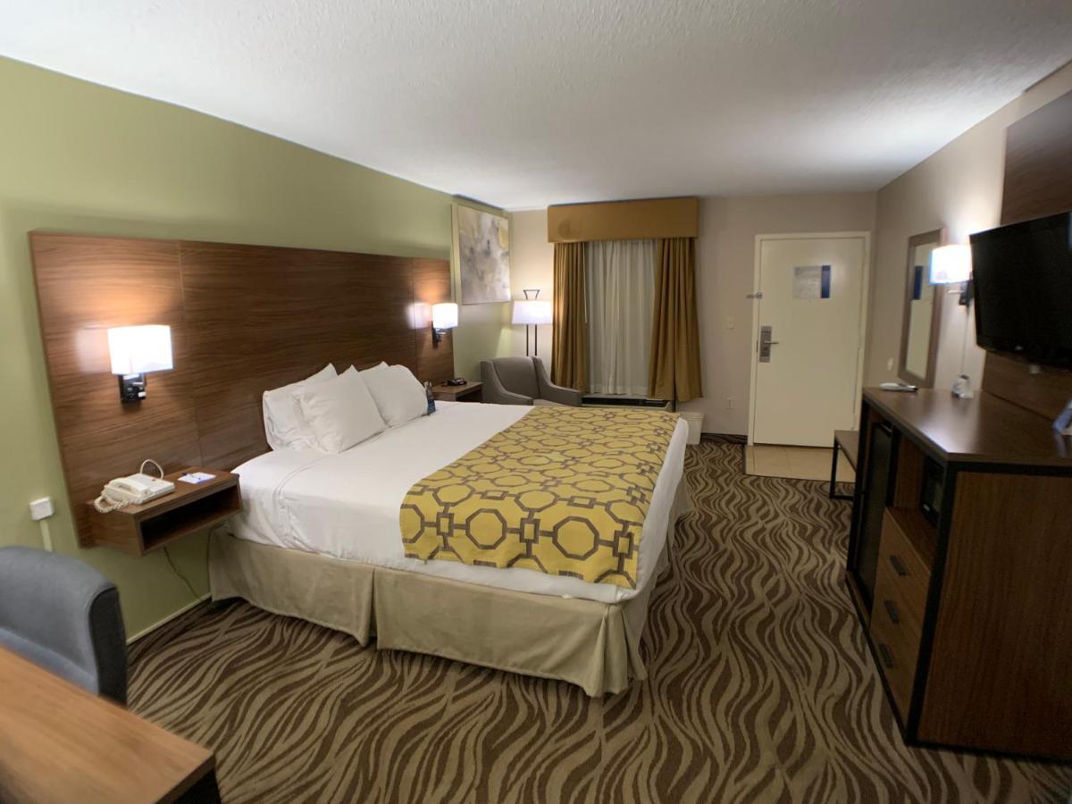 Baymont By Wyndham Griffin Hotel Екстериор снимка